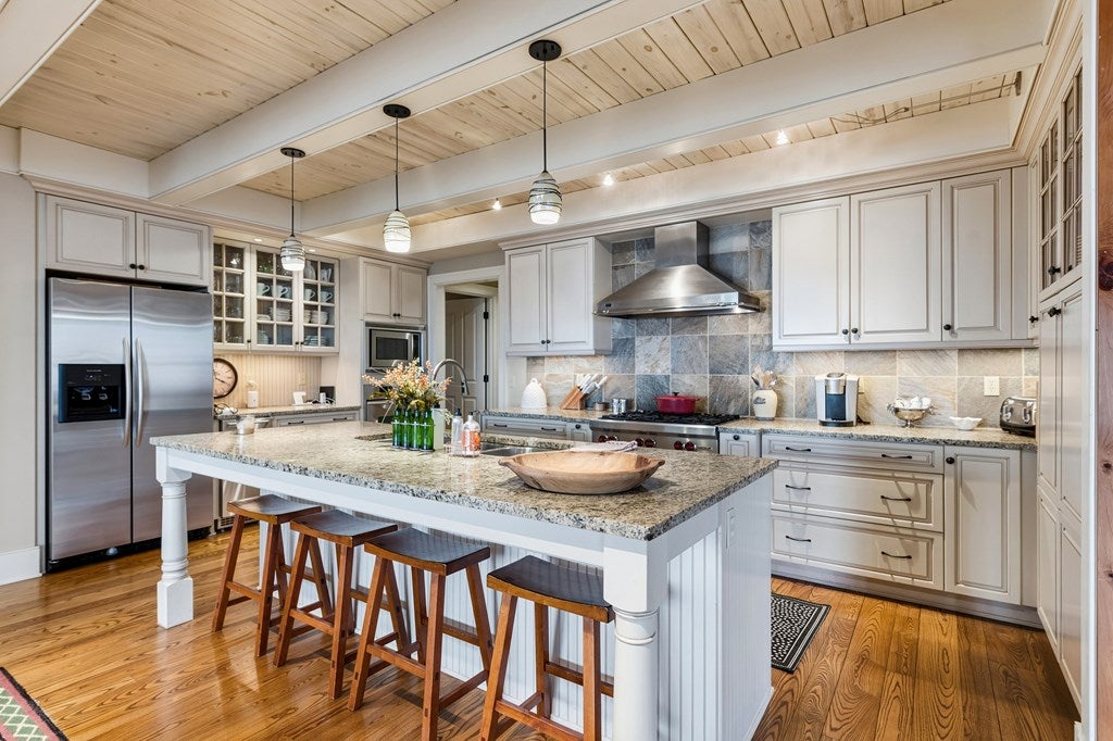 Murphy, North Carolina, 28906, United States, 5 Bedrooms Bedrooms, ,6 BathroomsBathrooms,Residential,Active,2000202