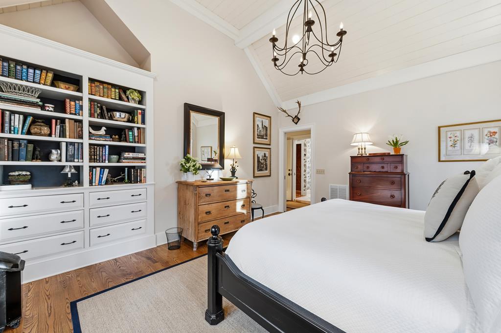 Murphy, North Carolina, 28906, United States, 5 Bedrooms Bedrooms, ,6 BathroomsBathrooms,Residential,Active,2000202