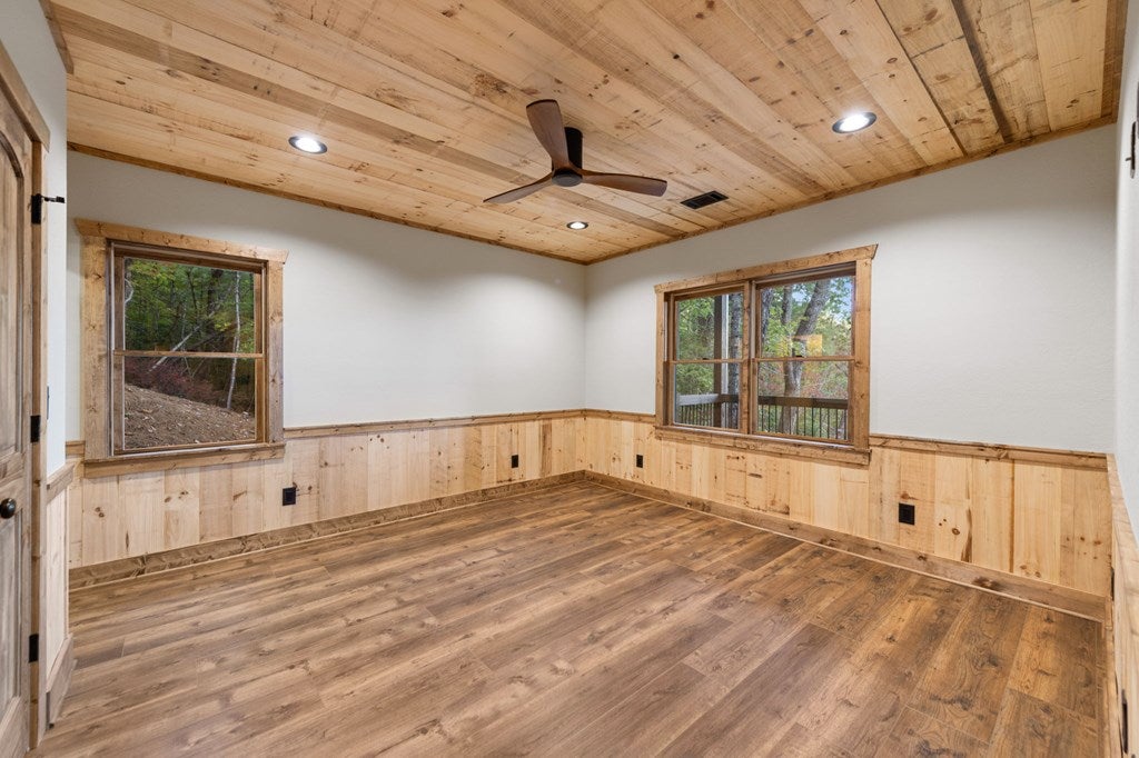 Blue Ridge, Georgia, 30513, United States, 4 Bedrooms Bedrooms, ,4 BathroomsBathrooms,Residential,Active,1941116