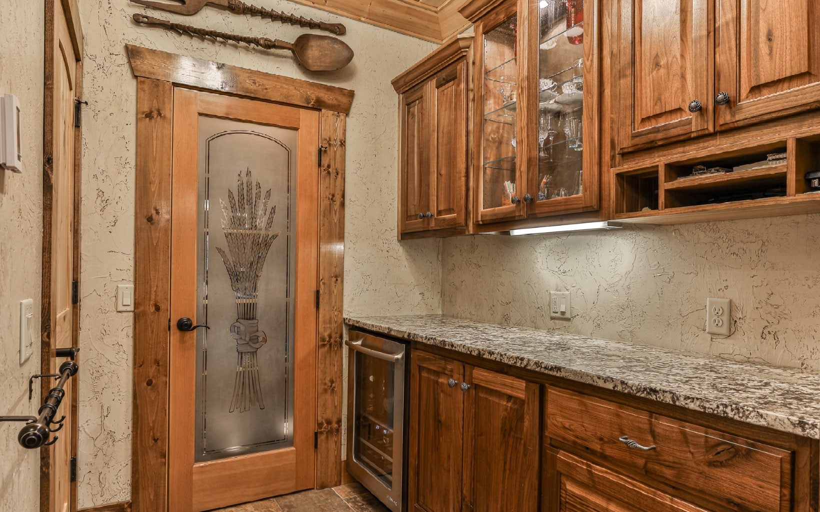 Talking Rock, Georgia, 30175, United States, 5 Bedrooms Bedrooms, ,6 BathroomsBathrooms,Residential,Active,1914601