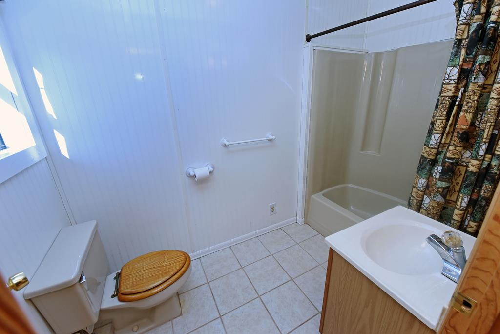 Blairsville, Georgia, 30512, United States, 3 Bedrooms Bedrooms, ,3 BathroomsBathrooms,Residential,Active,2009171