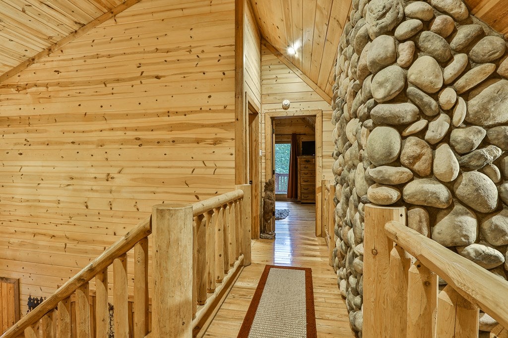 Blue Ridge, Georgia, 30513, United States, 4 Bedrooms Bedrooms, ,4 BathroomsBathrooms,Residential,Active,1998761