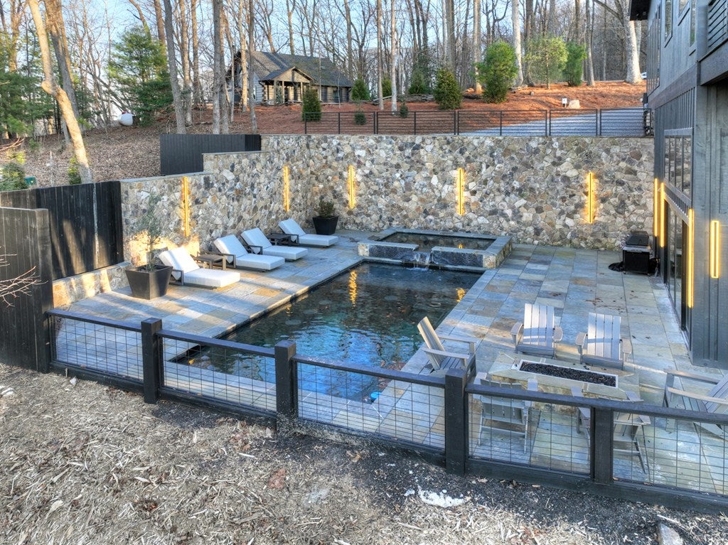 Blue Ridge, Georgia, 30513, United States, 5 Bedrooms Bedrooms, ,6 BathroomsBathrooms,Residential,Active,2017447