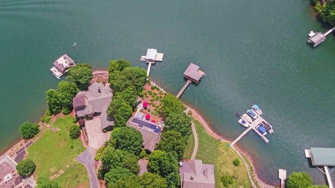 Hiawassee, Georgia, 30546, United States, 4 Bedrooms Bedrooms, ,3 BathroomsBathrooms,Residential,Active,1863263