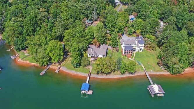 Hiawassee, Georgia, 30546, United States, 4 Bedrooms Bedrooms, ,3 BathroomsBathrooms,Residential,Active,1945082