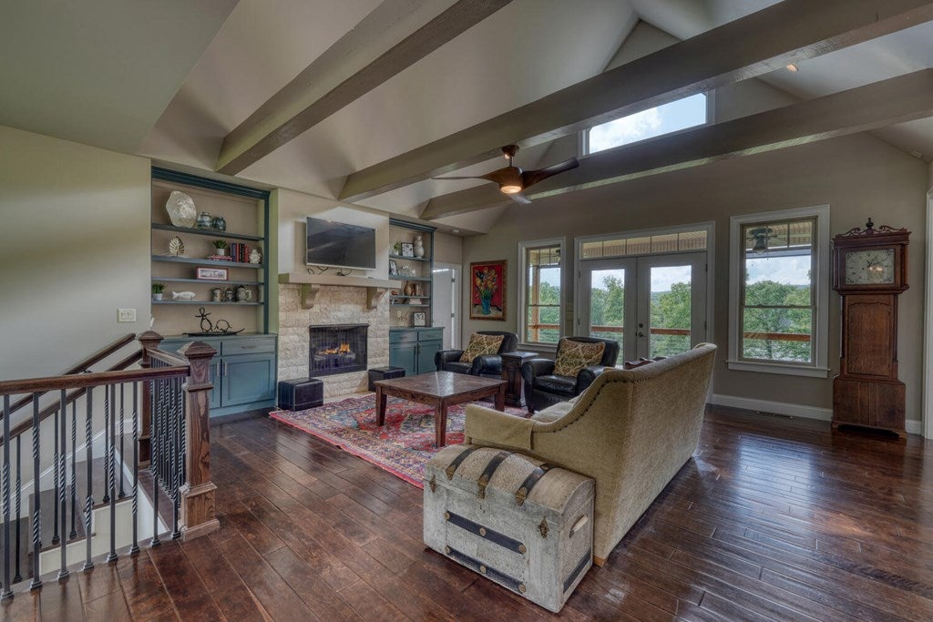 Blairsville, Georgia, 30512, United States, 4 Bedrooms Bedrooms, ,4 BathroomsBathrooms,Residential,Active,1850663