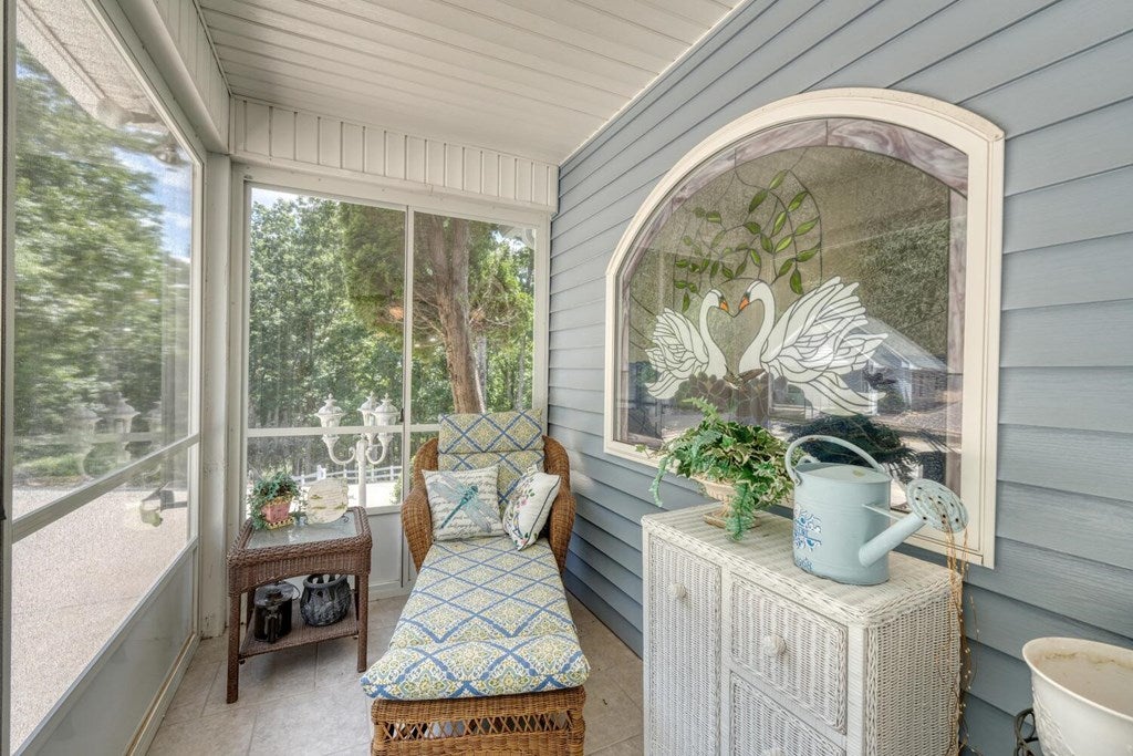 Blairsville, Georgia, 30512, United States, 4 Bedrooms Bedrooms, ,4 BathroomsBathrooms,Residential,Active,1892611