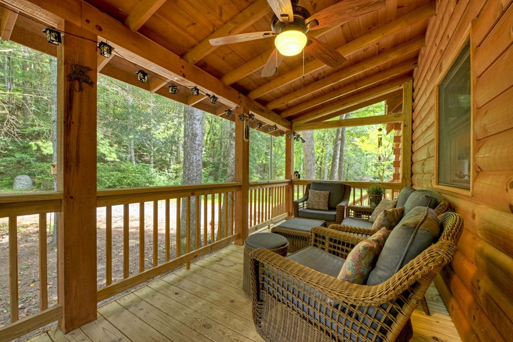Ellijay, Georgia, 30536, United States, 2 Bedrooms Bedrooms, ,2 BathroomsBathrooms,Residential,Active,1946315