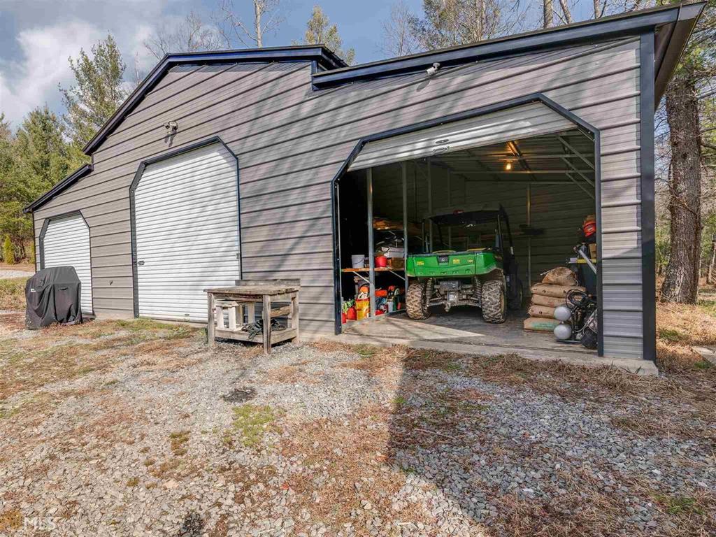 Blue Ridge, Georgia, 30513, United States, 3 Bedrooms Bedrooms, ,3 BathroomsBathrooms,Residential,Active,1926691