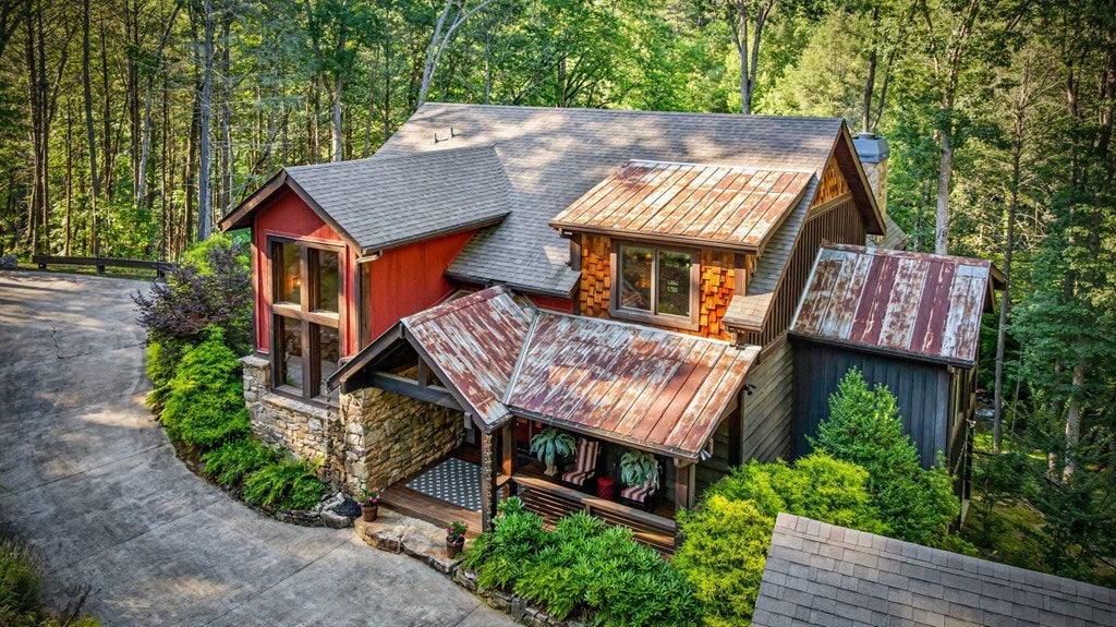 Blue Ridge, Georgia, 30513, United States, 3 Bedrooms Bedrooms, ,5 BathroomsBathrooms,Residential,Active,1973531