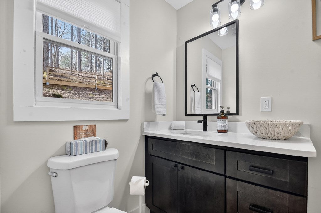 Blue Ridge, Georgia, 30513, United States, 3 Bedrooms Bedrooms, ,3 BathroomsBathrooms,Residential,Active,2029742