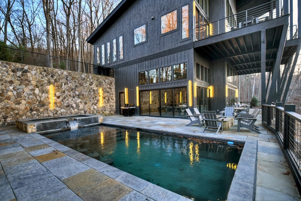 Blue Ridge, Georgia, 30513, United States, 5 Bedrooms Bedrooms, ,6 BathroomsBathrooms,Residential,Active,2017447