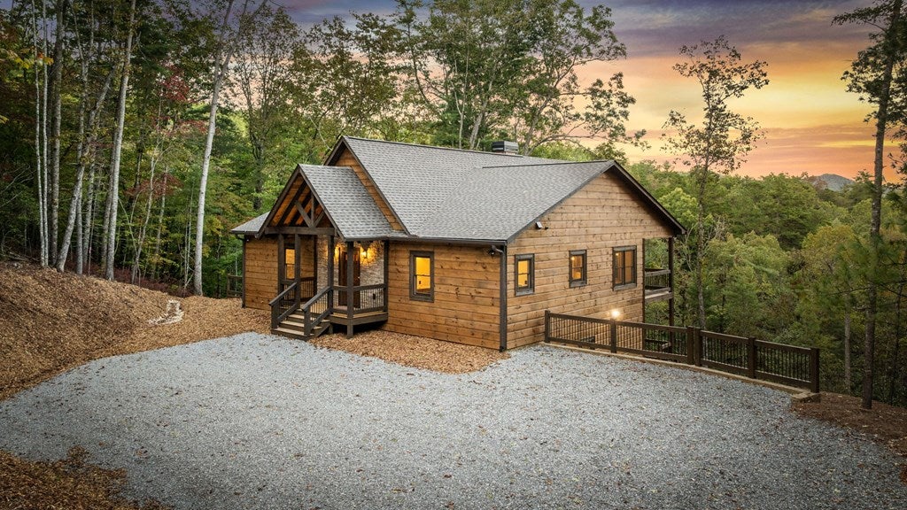 Blue Ridge, Georgia, 30513, United States, 4 Bedrooms Bedrooms, ,4 BathroomsBathrooms,Residential,Active,1941116