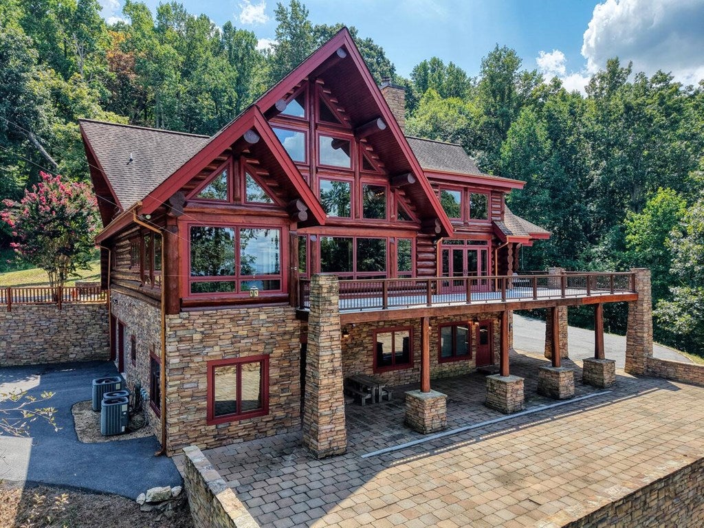 Blairsville, Georgia, 30512, United States, 4 Bedrooms Bedrooms, ,6 BathroomsBathrooms,Residential,Active,1934771