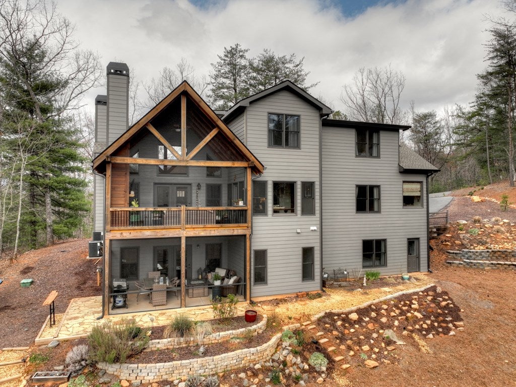 Ellijay, Georgia, 30540, United States, 5 Bedrooms Bedrooms, ,4 BathroomsBathrooms,Residential,Active,1745330