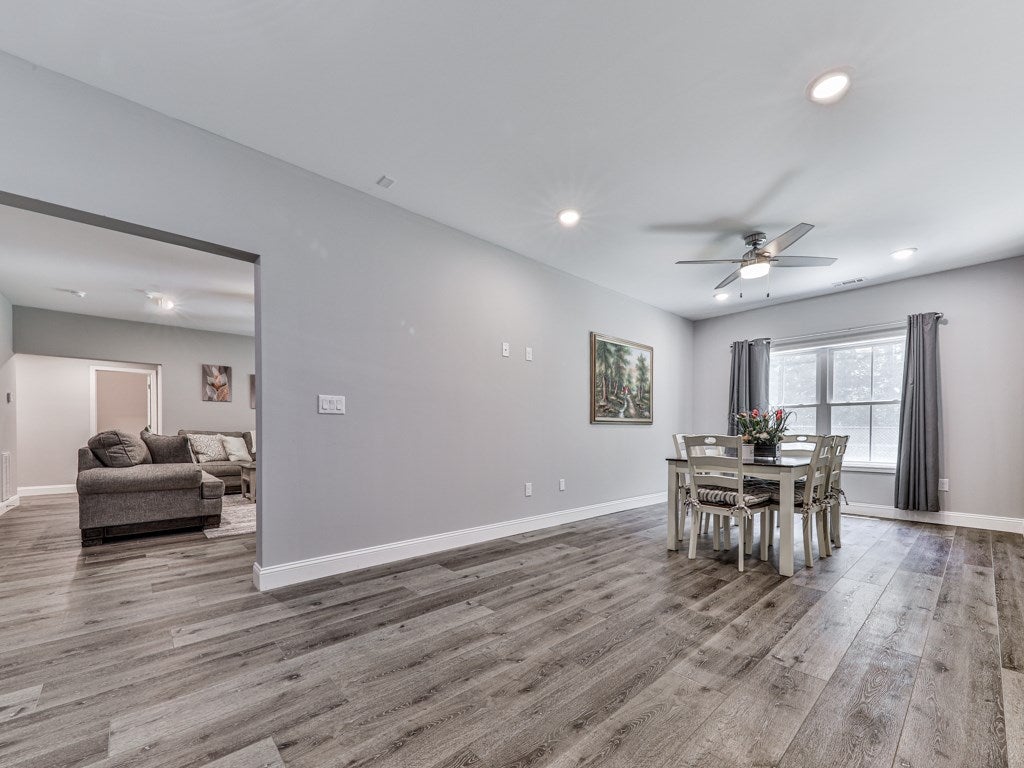 Ellijay, Georgia, 30540, United States, 4 Bedrooms Bedrooms, ,5 BathroomsBathrooms,Residential,Active,2007131