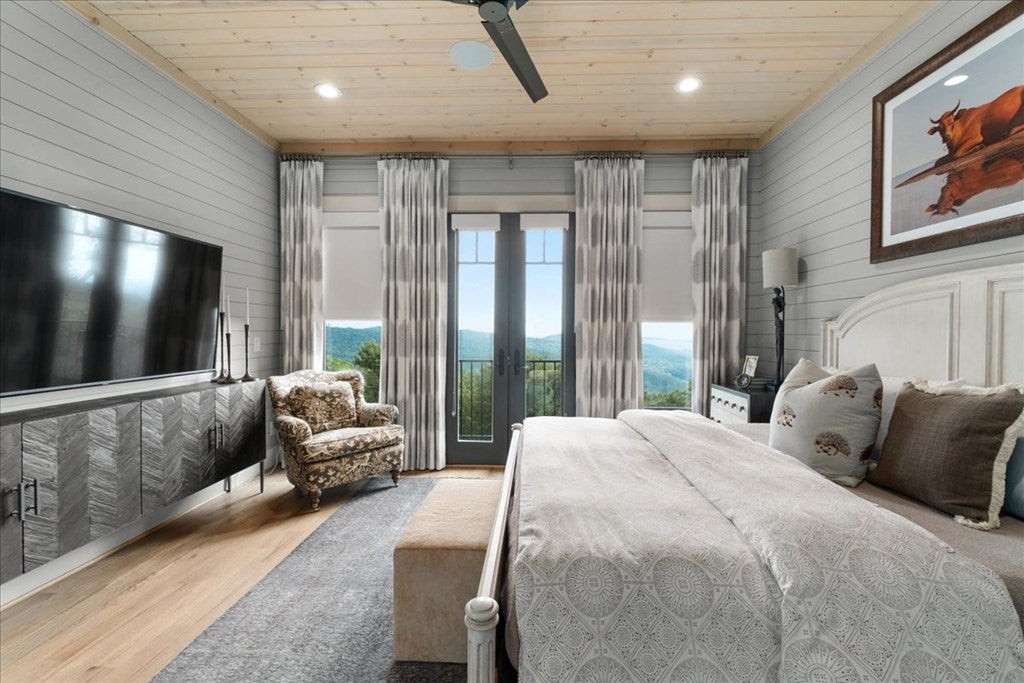 Ellijay, Georgia, 30540, United States, 5 Bedrooms Bedrooms, ,7 BathroomsBathrooms,Residential,Active,2001382