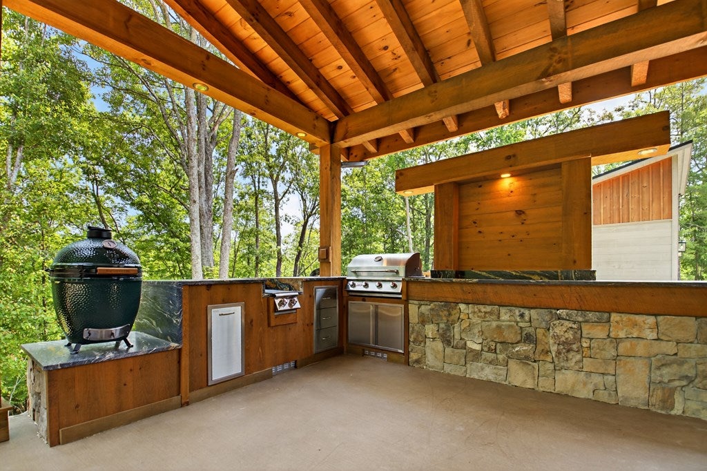 Morganton, Georgia, 30560, United States, 4 Bedrooms Bedrooms, ,4 BathroomsBathrooms,Residential,Active,1844261