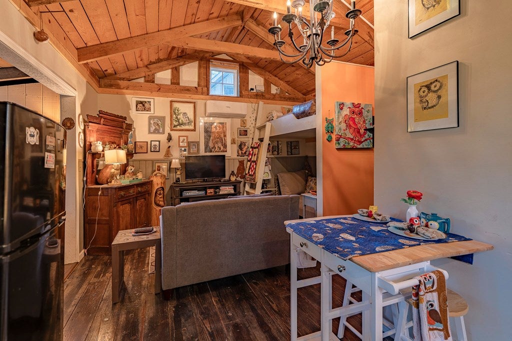Blairsville, Georgia, 30512, United States, 5 Bedrooms Bedrooms, ,6 BathroomsBathrooms,Residential,Active,1944103