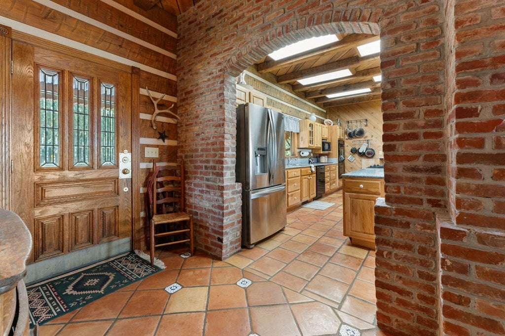 Warne, North Carolina, 28909, United States, 3 Bedrooms Bedrooms, ,3 BathroomsBathrooms,Residential,Active,1859363