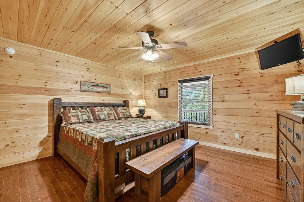 Ellijay, Georgia, 30536, United States, 2 Bedrooms Bedrooms, ,2 BathroomsBathrooms,Residential,Active,1946315
