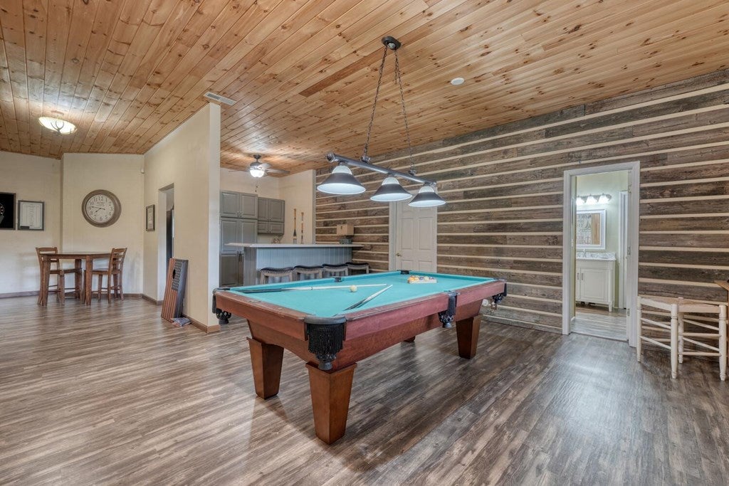 Blairsville, Georgia, 30512, United States, 4 Bedrooms Bedrooms, ,4 BathroomsBathrooms,Residential,Active,1920254