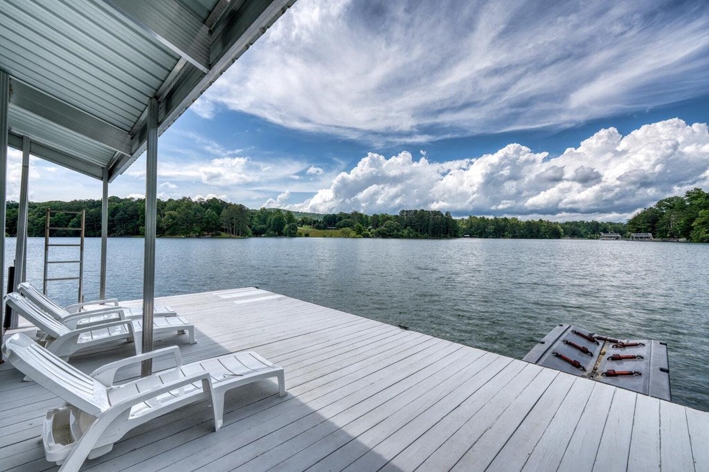 Blairsville, Georgia, 30512, United States, 4 Bedrooms Bedrooms, ,4 BathroomsBathrooms,Residential,Active,1850663