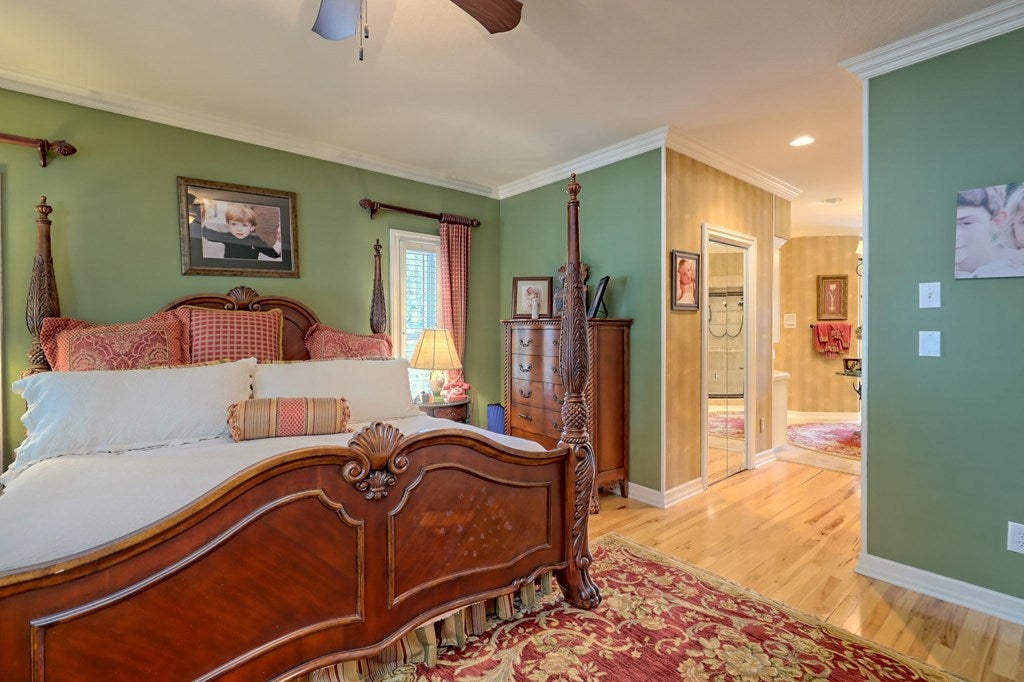 Hiawassee, Georgia, 30546, United States, 4 Bedrooms Bedrooms, ,5 BathroomsBathrooms,Residential,Active,1741595