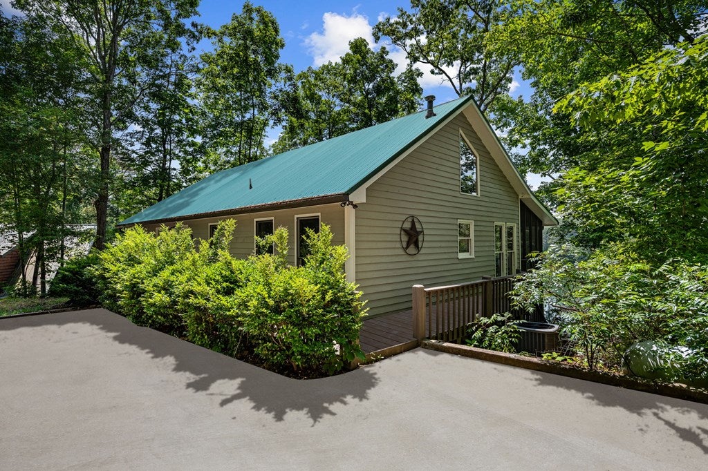 Morganton, Georgia, 30560, United States, 4 Bedrooms Bedrooms, ,3 BathroomsBathrooms,Residential,Pending,1858671