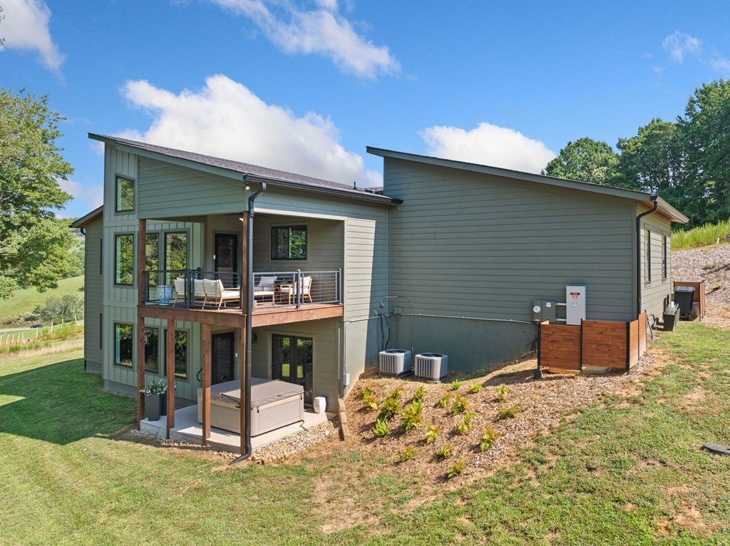 Morganton, Georgia, 30560, United States, 4 Bedrooms Bedrooms, ,4 BathroomsBathrooms,Residential,Active,1920223