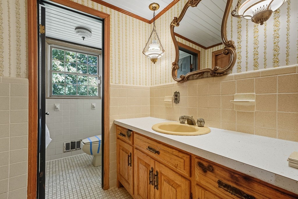 Ellijay, Georgia, 30540, United States, 4 Bedrooms Bedrooms, ,4 BathroomsBathrooms,Residential,Active,1954327