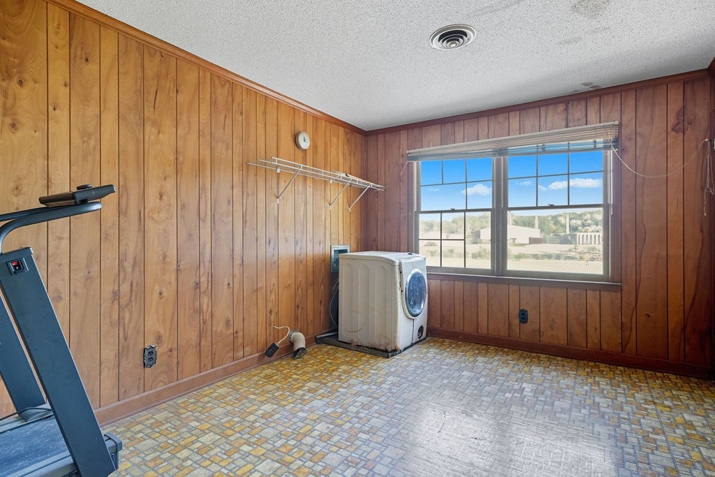 Ellijay, Georgia, 30540, United States, 4 Bedrooms Bedrooms, ,4 BathroomsBathrooms,Residential,Active,1954327