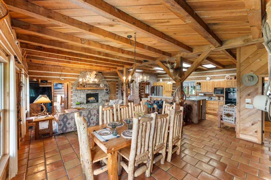 Warne, North Carolina, 28909, United States, 3 Bedrooms Bedrooms, ,3 BathroomsBathrooms,Residential,Active,1859363
