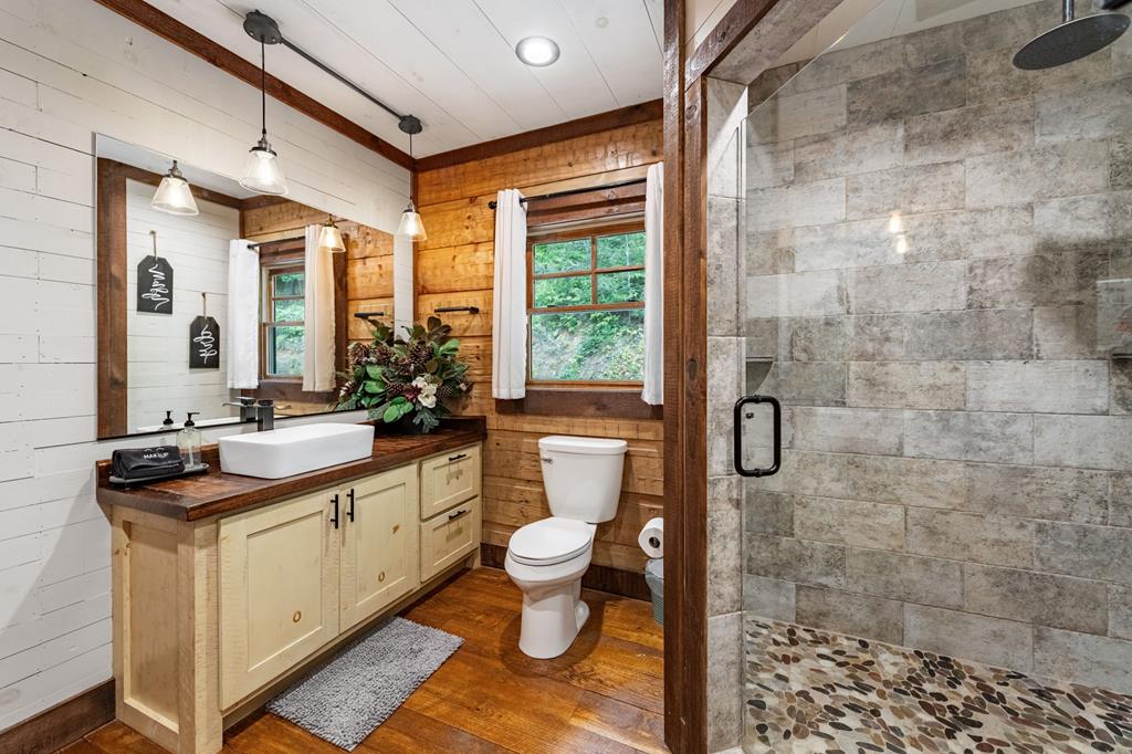 Blue Ridge, Georgia, 30513, United States, 3 Bedrooms Bedrooms, ,3 BathroomsBathrooms,Residential,Active,1849502