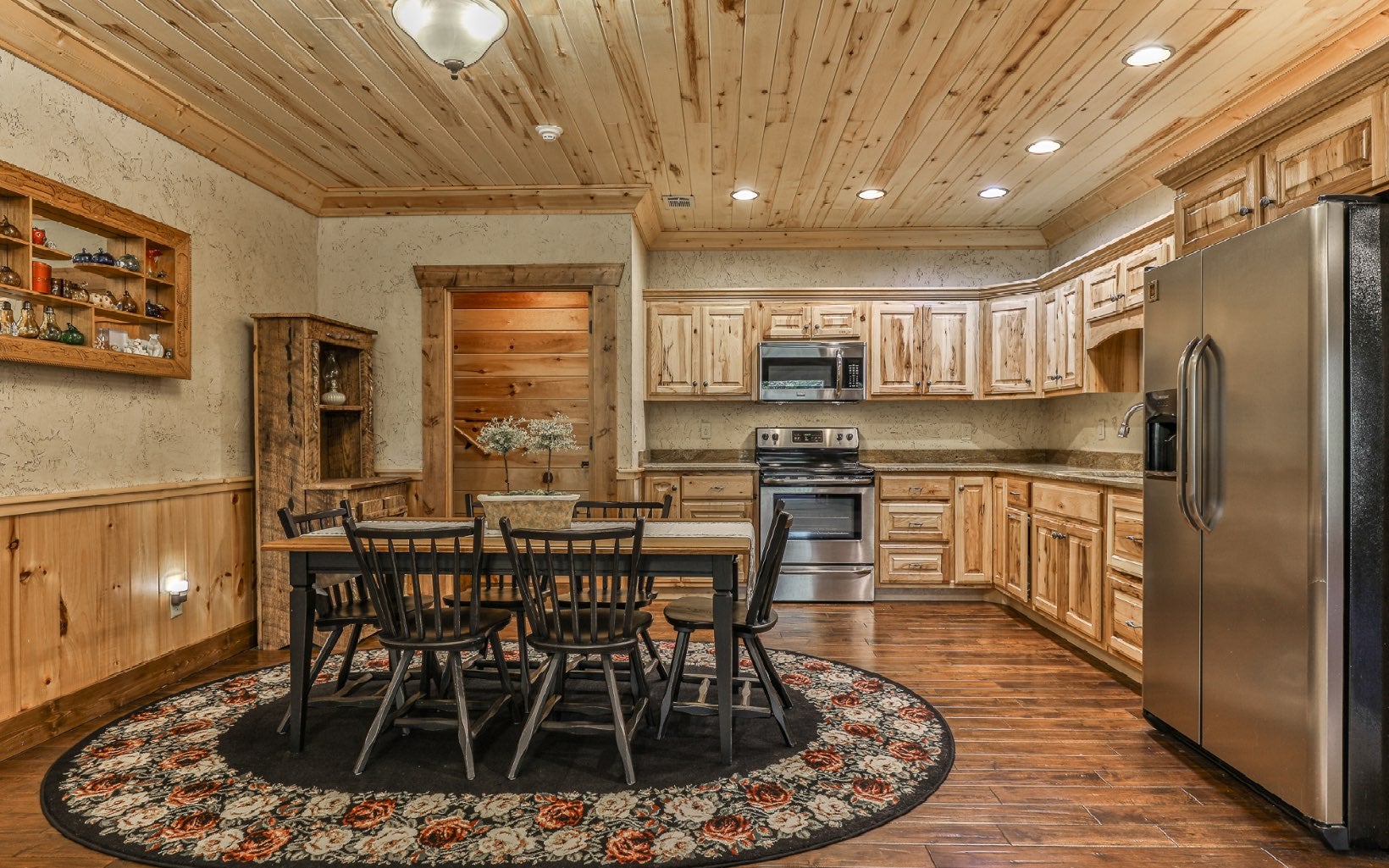Talking Rock, Georgia, 30175, United States, 5 Bedrooms Bedrooms, ,6 BathroomsBathrooms,Residential,Active,1914601