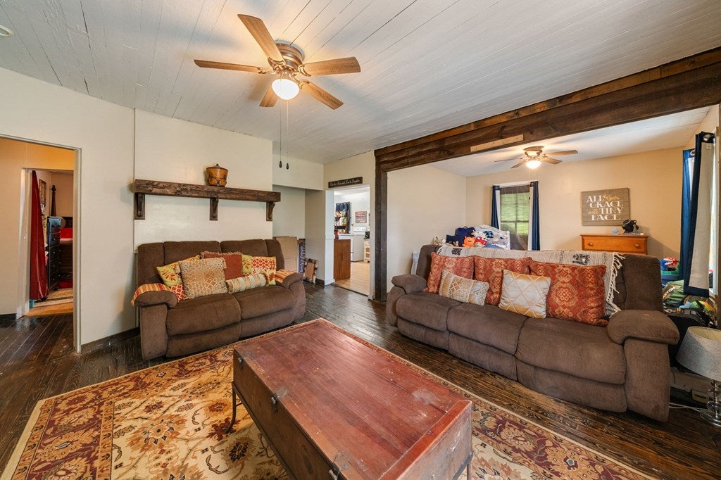 Ellijay, Georgia, 30536, United States, 3 Bedrooms Bedrooms, ,3 BathroomsBathrooms,Residential,Active,1953369