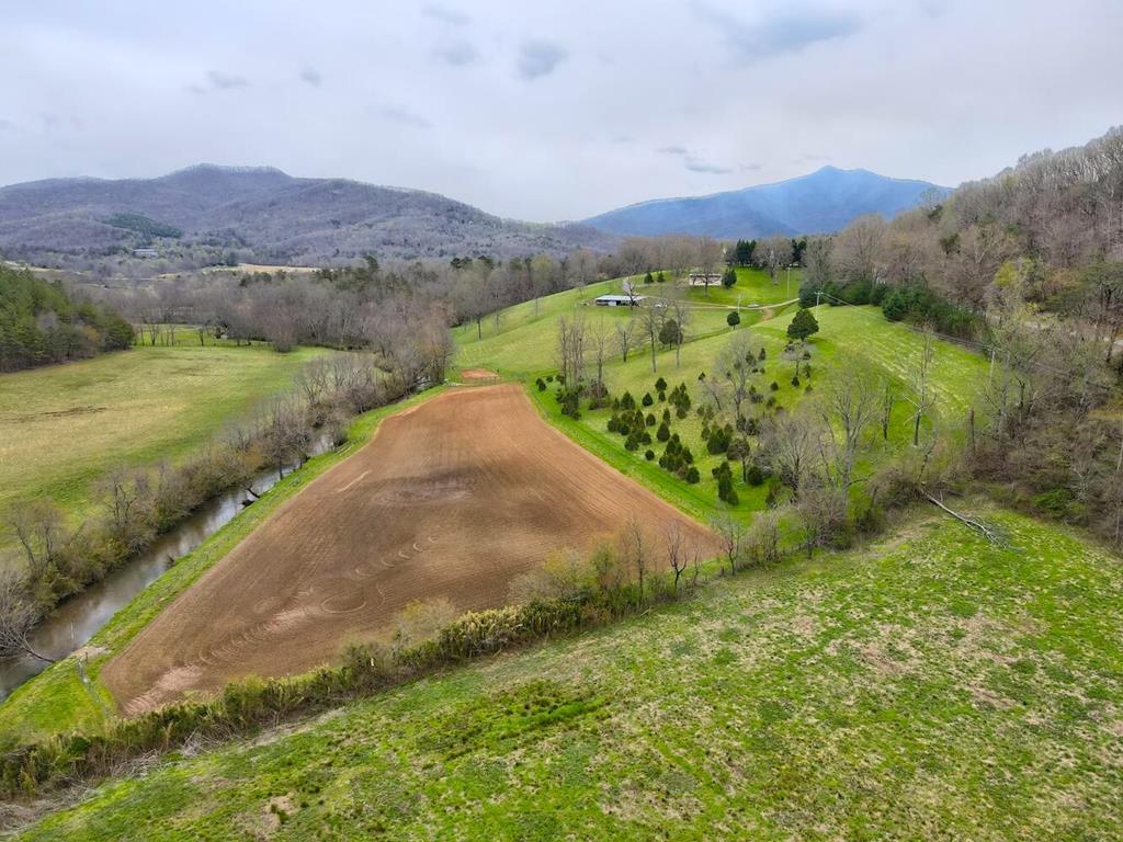 Young Harris, Georgia, 30582, United States, 4 Bedrooms Bedrooms, ,5 BathroomsBathrooms,Residential,Active,1945371