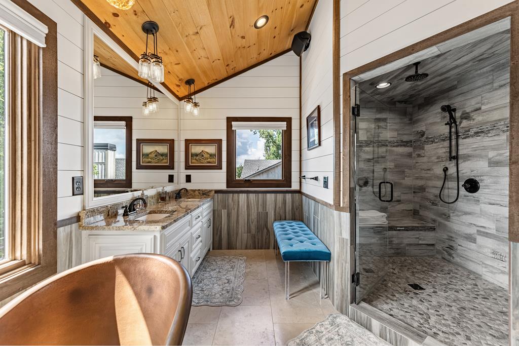 Blue Ridge, Georgia, 30513, United States, 4 Bedrooms Bedrooms, ,5 BathroomsBathrooms,Residential,Active,1904743