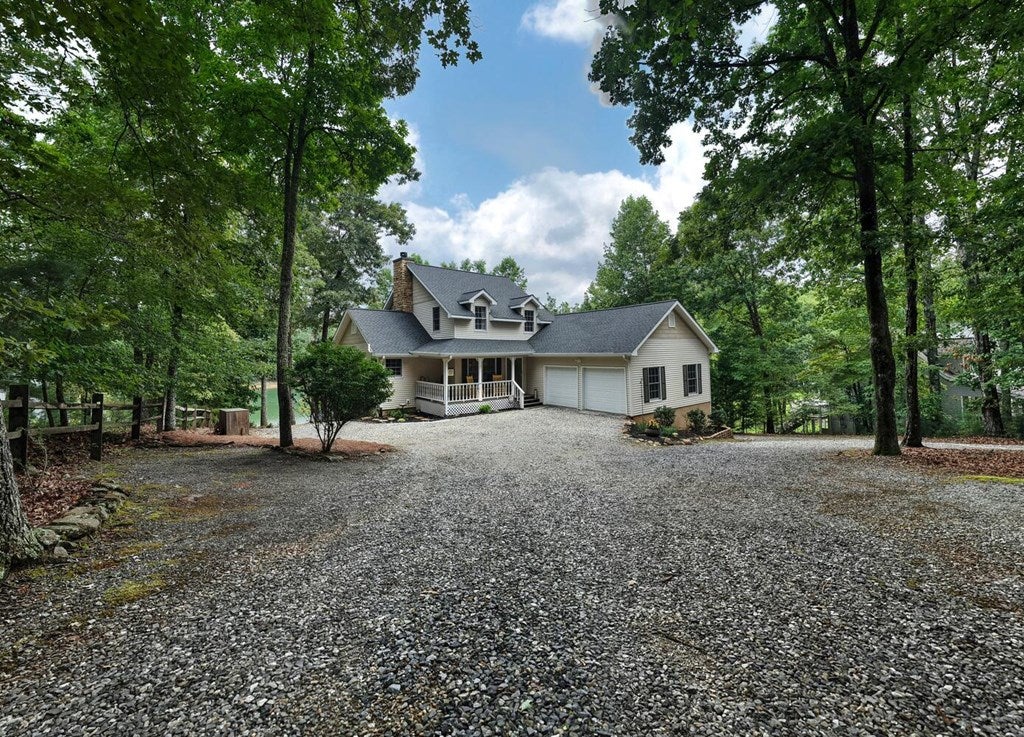 Blairsville, Georgia, 30512, United States, 4 Bedrooms Bedrooms, ,4 BathroomsBathrooms,Residential,Active,1920254