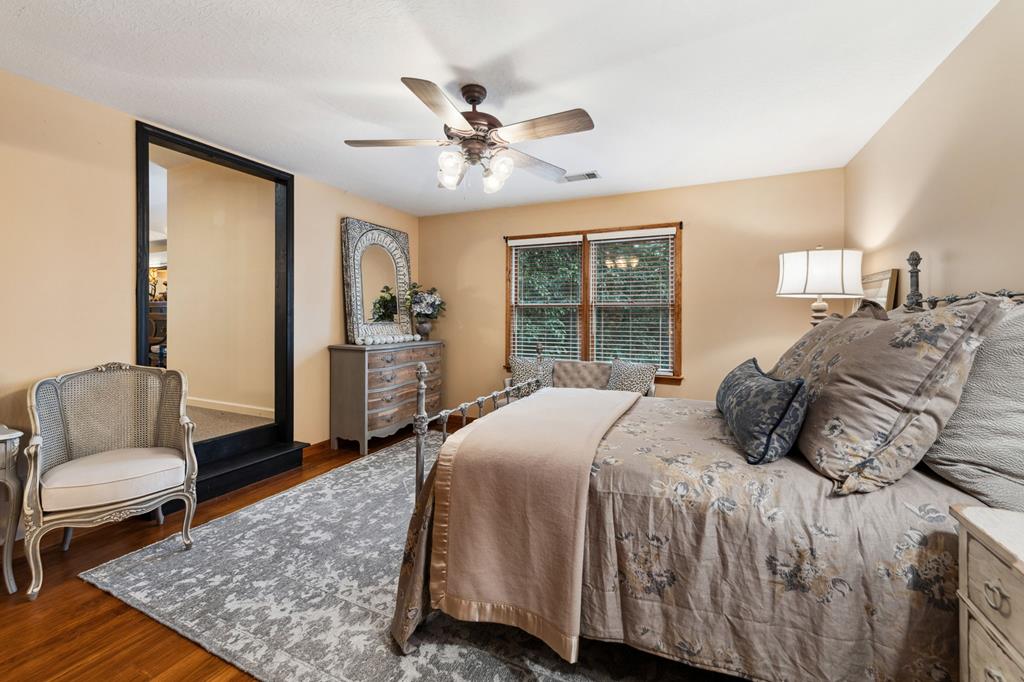 Ellijay, Georgia, 30536, United States, 4 Bedrooms Bedrooms, ,3 BathroomsBathrooms,Residential,Active,1863273