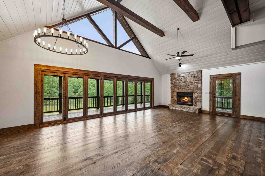 Blue Ridge, Georgia, 30513, United States, 3 Bedrooms Bedrooms, ,4 BathroomsBathrooms,Residential,Active,2008330