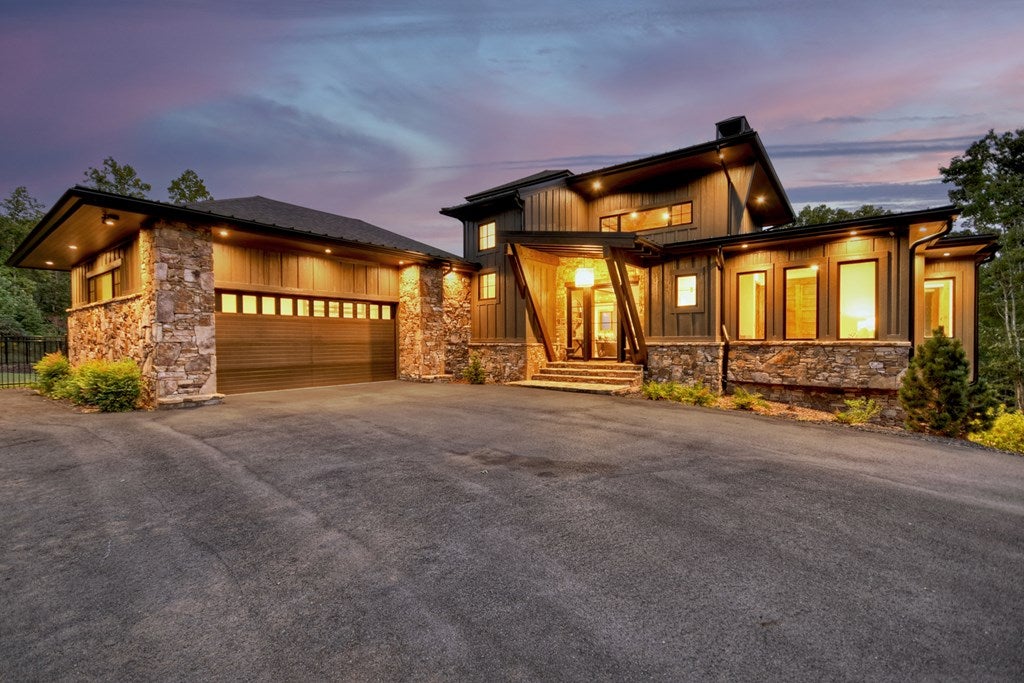 Blue Ridge, Georgia, 30513, United States, 5 Bedrooms Bedrooms, ,5 BathroomsBathrooms,Residential,Active,1945259