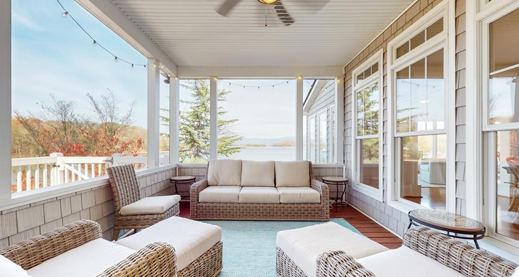 Hiawassee, Georgia, 30546, United States, 8 Bedrooms Bedrooms, ,6 BathroomsBathrooms,Residential,Active,1821974