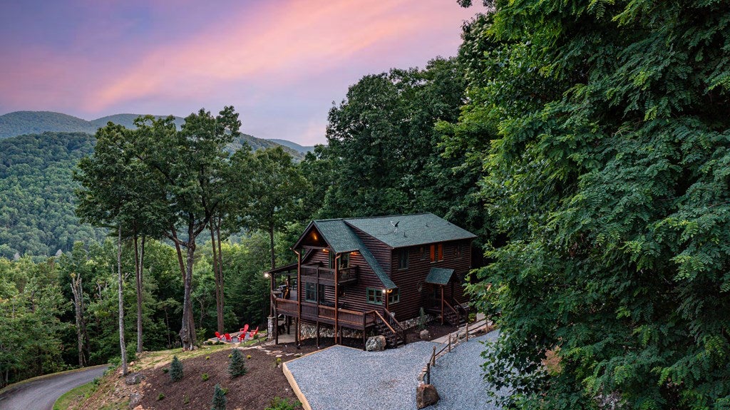 Blue Ridge, Georgia, 30513, United States, 4 Bedrooms Bedrooms, ,4 BathroomsBathrooms,Residential,Active,1998761