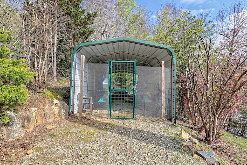Blairsville, Georgia, 30512, United States, 3 Bedrooms Bedrooms, ,6 BathroomsBathrooms,Residential,Active,1920218