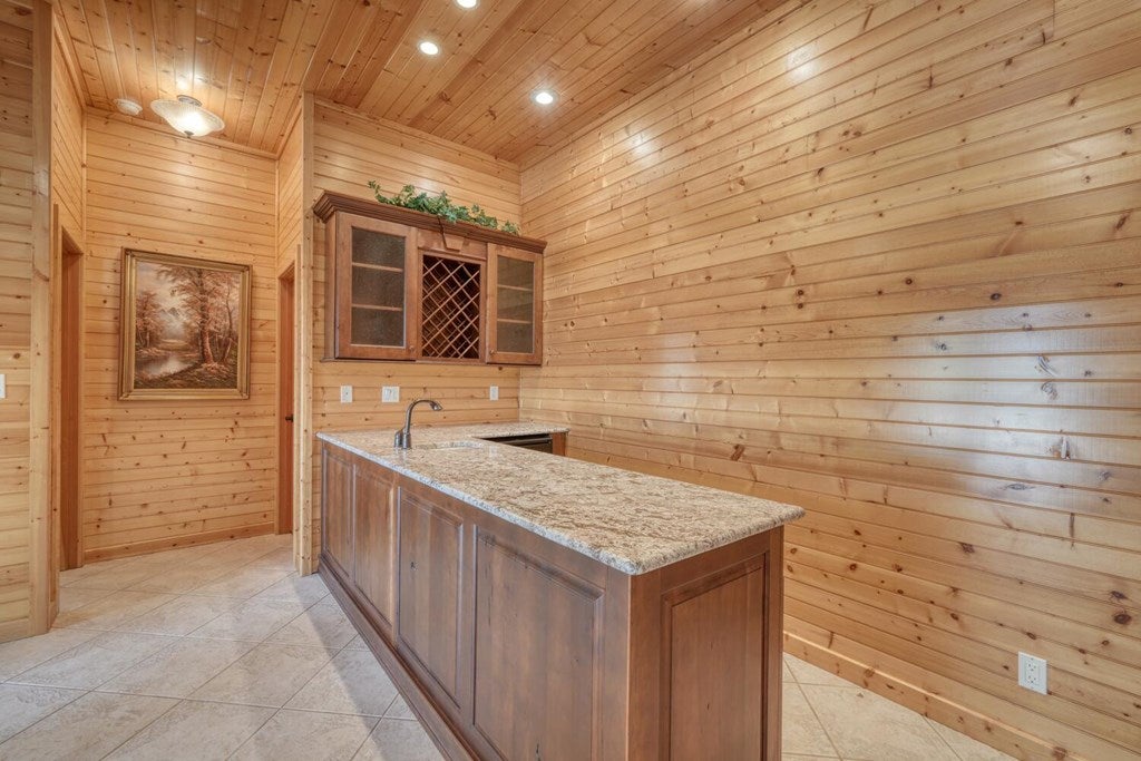Blairsville, Georgia, 30512, United States, 4 Bedrooms Bedrooms, ,6 BathroomsBathrooms,Residential,Active,1934771