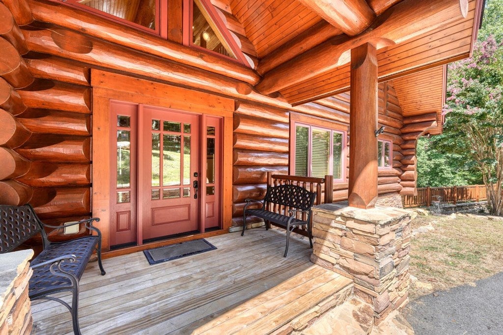 Blairsville, Georgia, 30512, United States, 4 Bedrooms Bedrooms, ,6 BathroomsBathrooms,Residential,Active,1934771