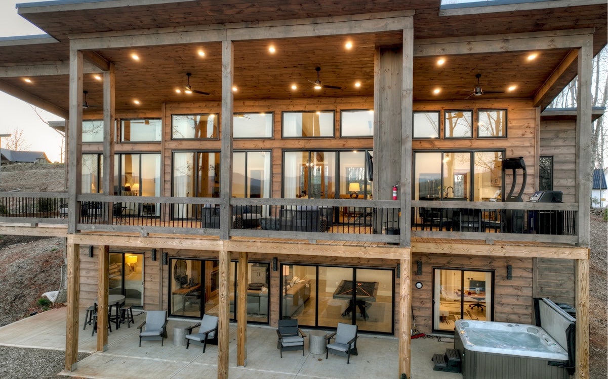 Morganton, Georgia, 30560, United States, 3 Bedrooms Bedrooms, ,4 BathroomsBathrooms,Residential,Active,2007013