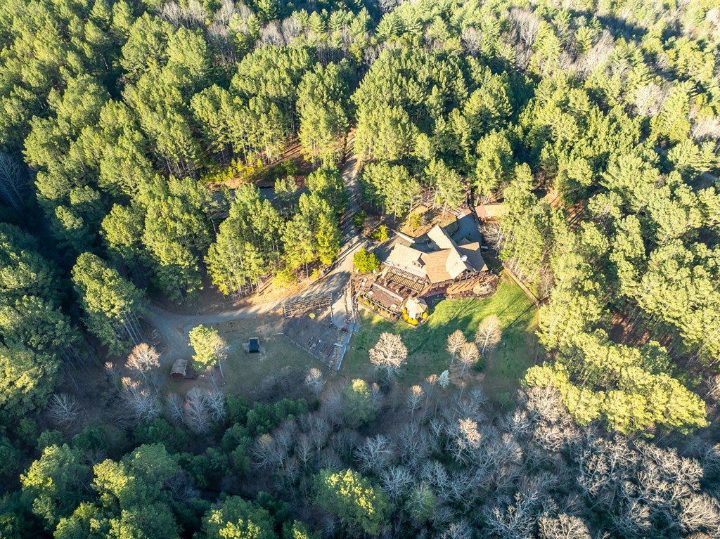 Murphy, North Carolina, 28906, United States, 4 Bedrooms Bedrooms, ,7 BathroomsBathrooms,Residential,Active,1748698