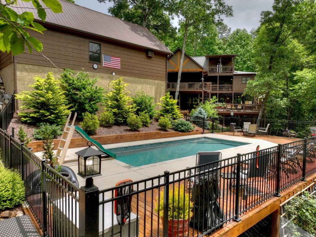 Morganton, Georgia, 30560, United States, 4 Bedrooms Bedrooms, ,6 BathroomsBathrooms,Residential,Active,1944072